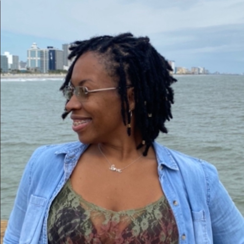 Meet your Posher, Anika